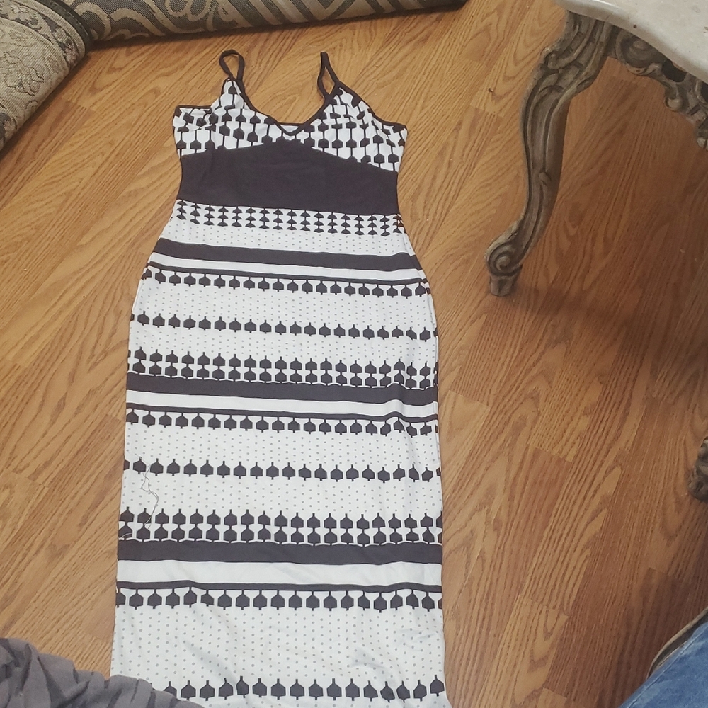 Elegant Black and White Patterned Dress